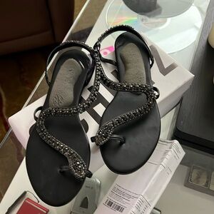 Great shoe- great condition. Added “foot petals” cushions for added comfort.